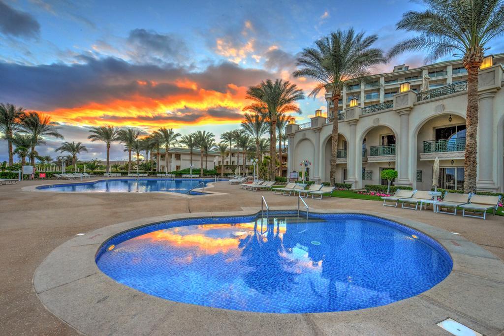Stella Di Mare Beach Hotel & Spa Sharm el-Sheikh Bagian luar foto Sunrise at the Hilton Sharm El Sheikh