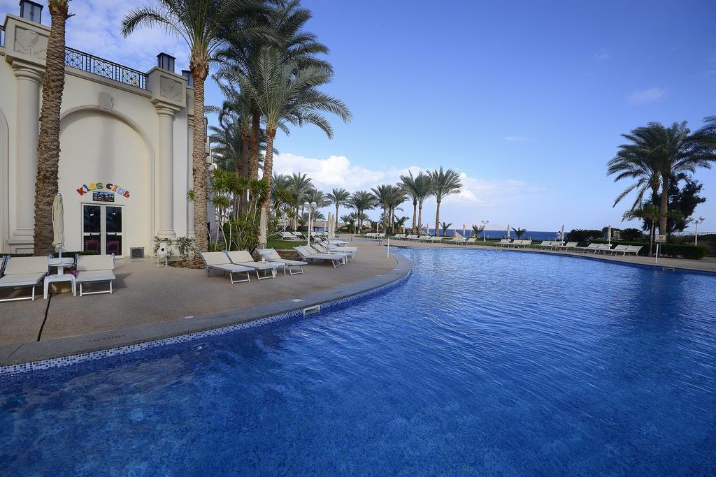 Stella Di Mare Beach Hotel & Spa Sharm el-Sheikh Bagian luar foto The pool at the Hilton Sharm El Sheikh